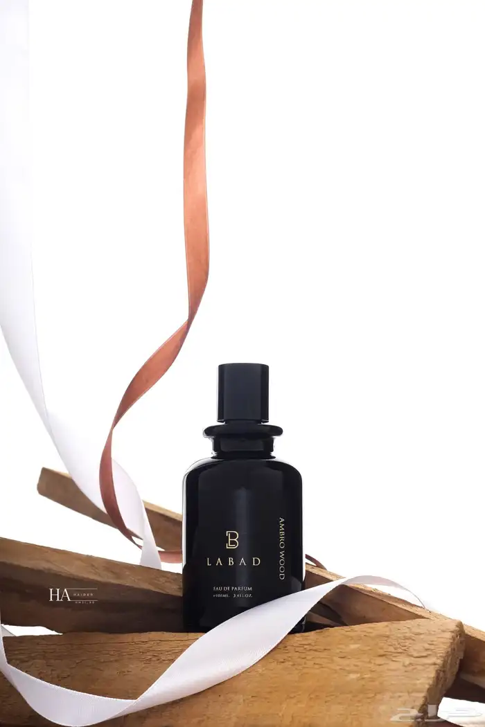 تصوير منتجات و تصميم اعلانات و دعوات زفاف 6