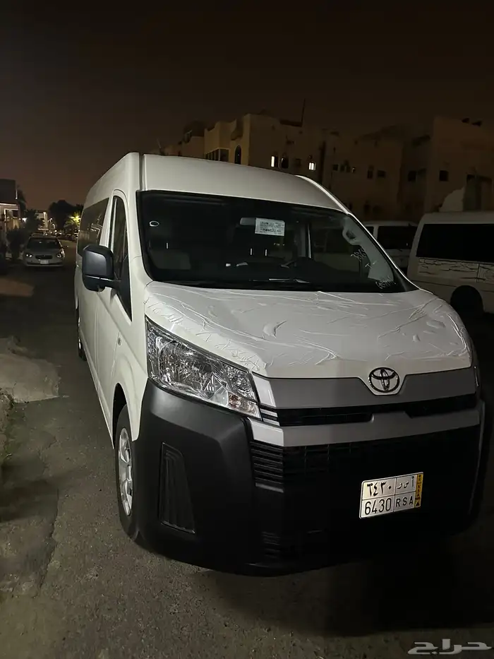 باص للايجار مع سواق 22