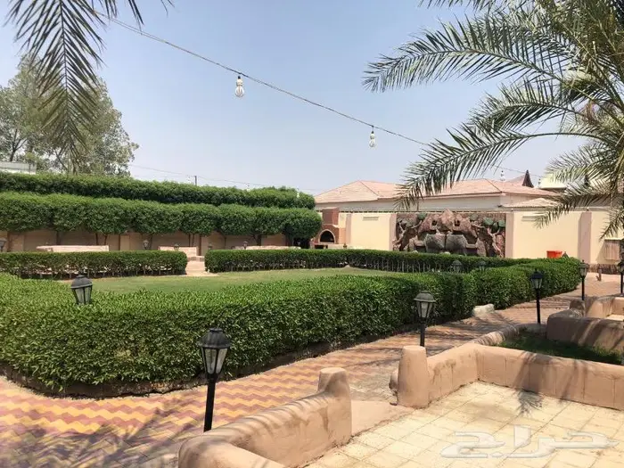 استراحة بداية الحسينية من جهة العوالي عند حد الحرم 4