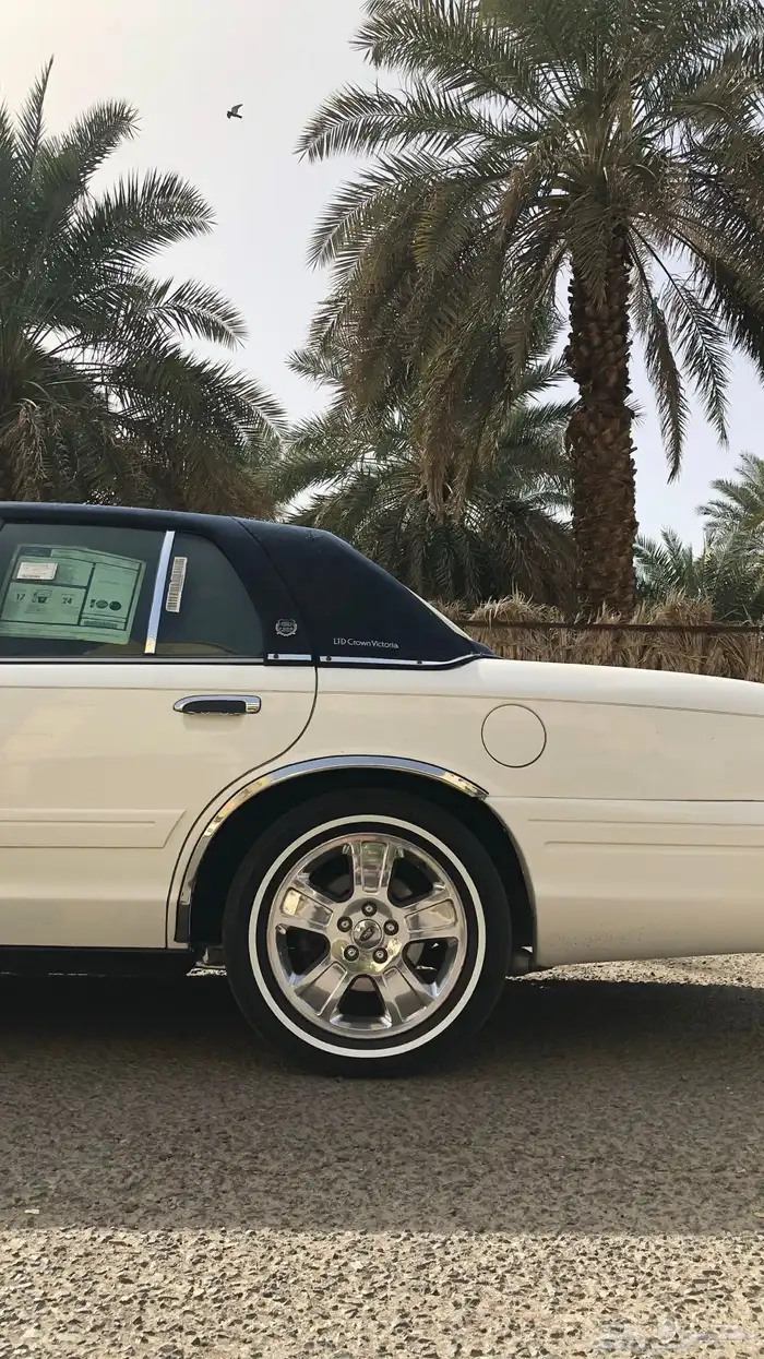 للبيع جنوط فورد فكتوريا اصلية 1