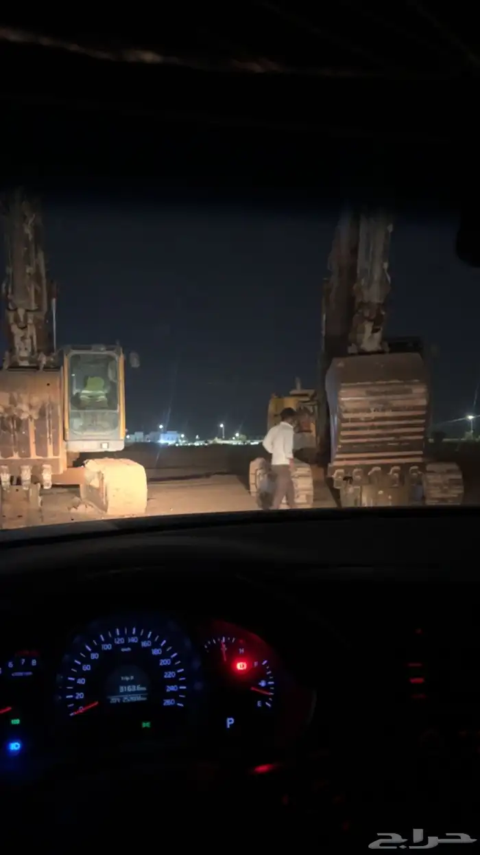 بوكلينات لحفر وترحيل بافضل الاسعار 2