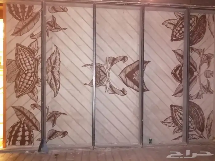 رسم ونحت على الجدار 13