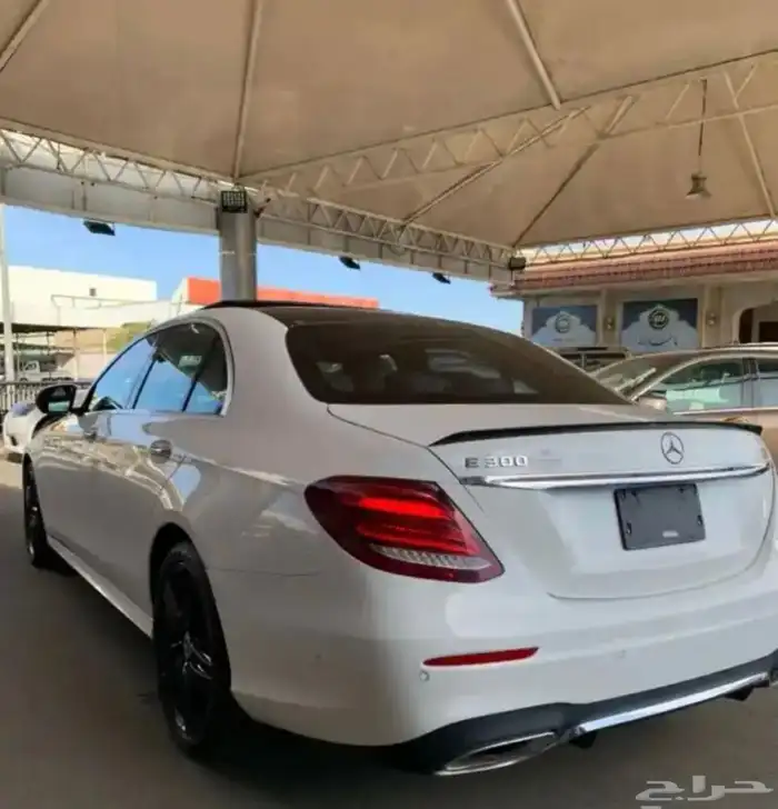 مرسيدس E300 2017 7