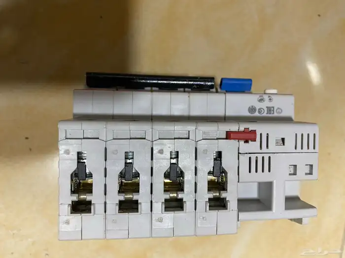 قاطع ABB بحساس 32 امبير 1