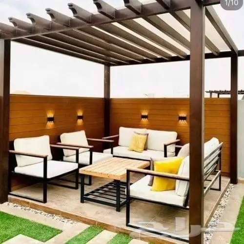 عشب طبيعي وظلات جلسات خارجية 0