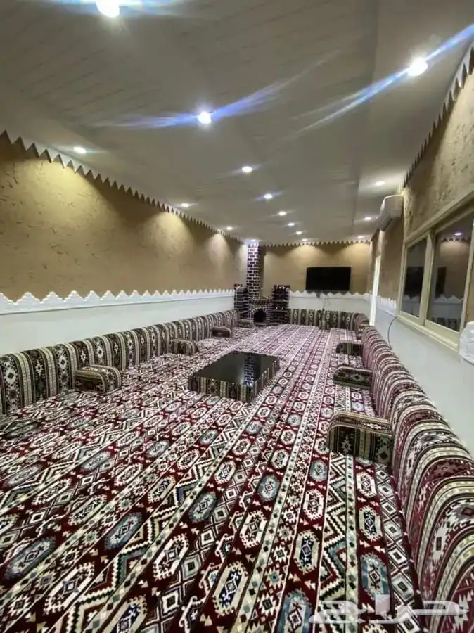 استراحة قسمين للايجار اليومي او البيع شمال الجوازات شارع80 0