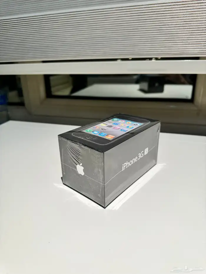 أي فون 3GS (الإصدار الثالث) - جديد لم يفتح 1