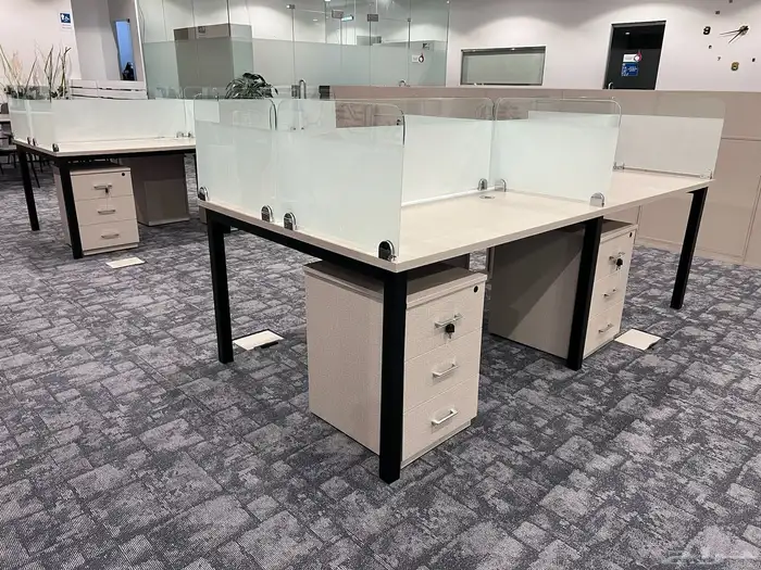 تصميم وتفصيل وحدات عمل مكتبية مشتركة Workstation 27