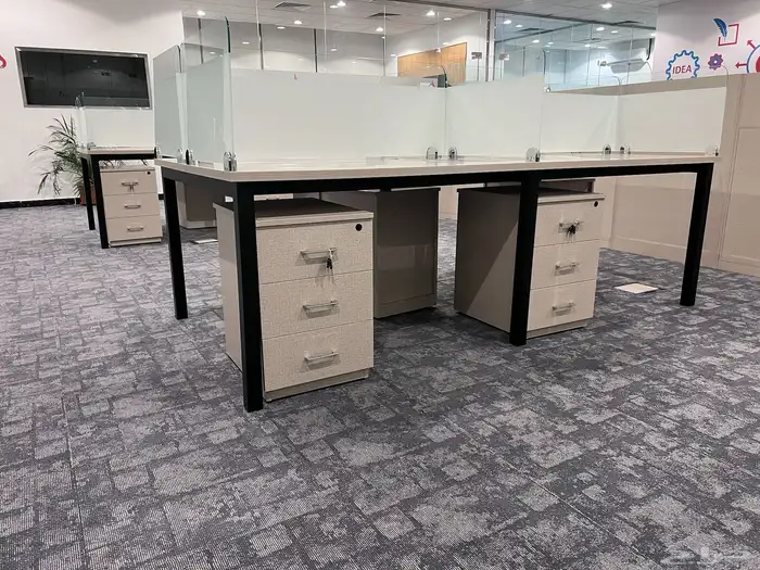 تصميم وتفصيل وحدات عمل مكتبية مشتركة Workstation 13