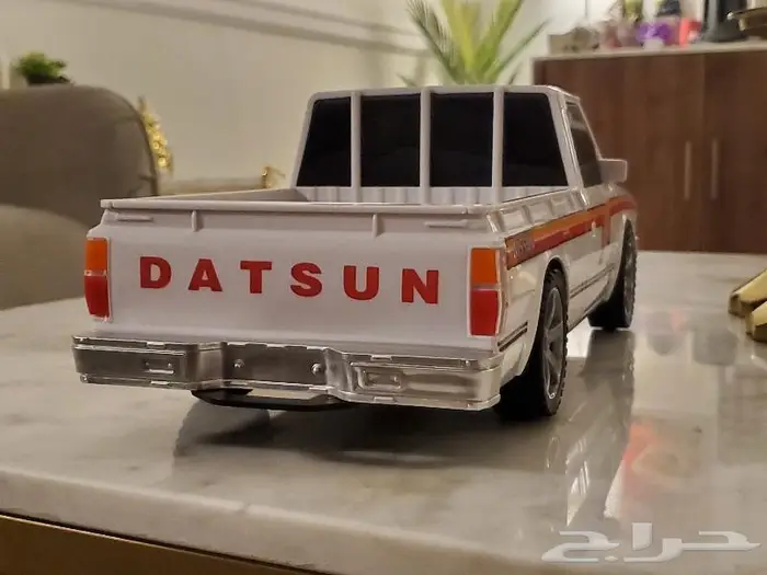 مجسم نيسان ددسن 83 2