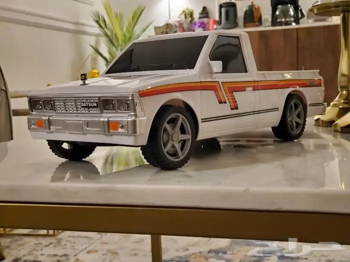 مجسم نيسان ددسن 83 1