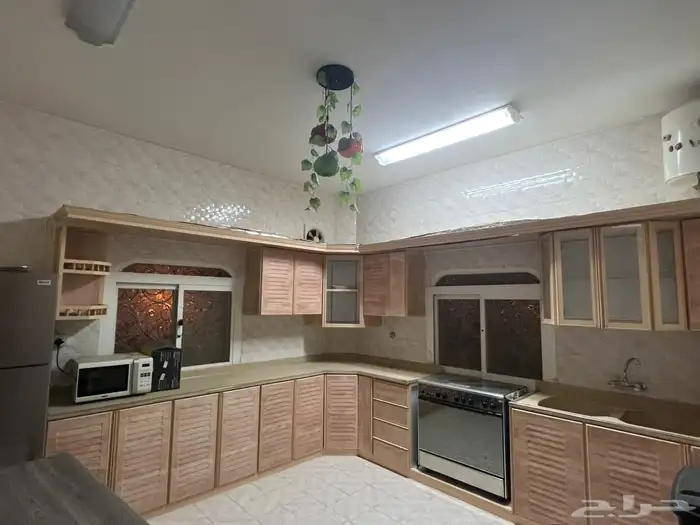 اثاث بحالة ممتازة البيع جملة 9