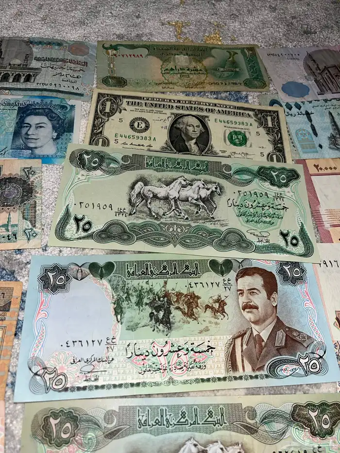 عملات وكتب ومقتنيات اثرية نادرة واصلية Currency books rare 13