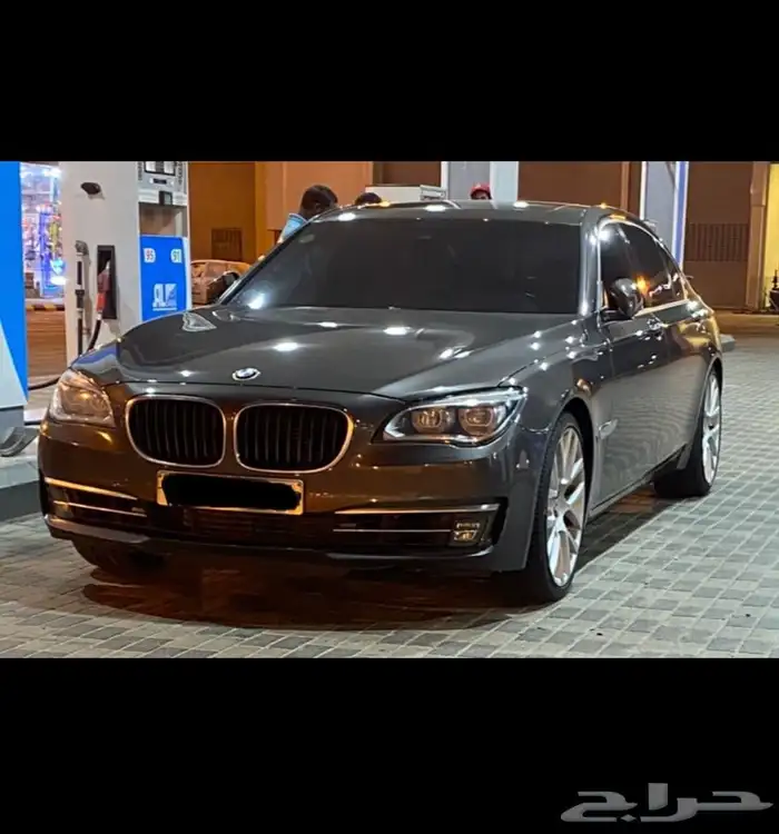 BMW 750li بي ام دبليو 8