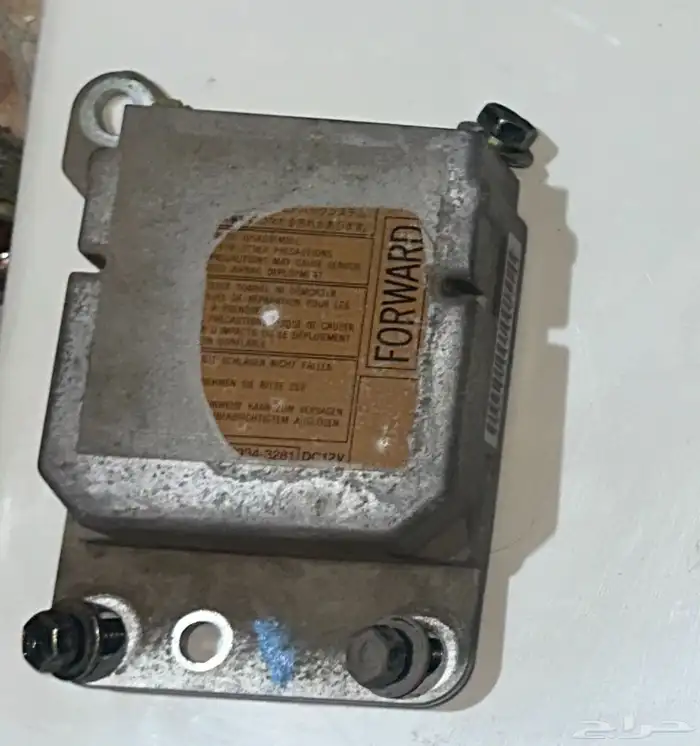 للبيع قطع فتك 2003 وقطع غيار داخليه بيج 1