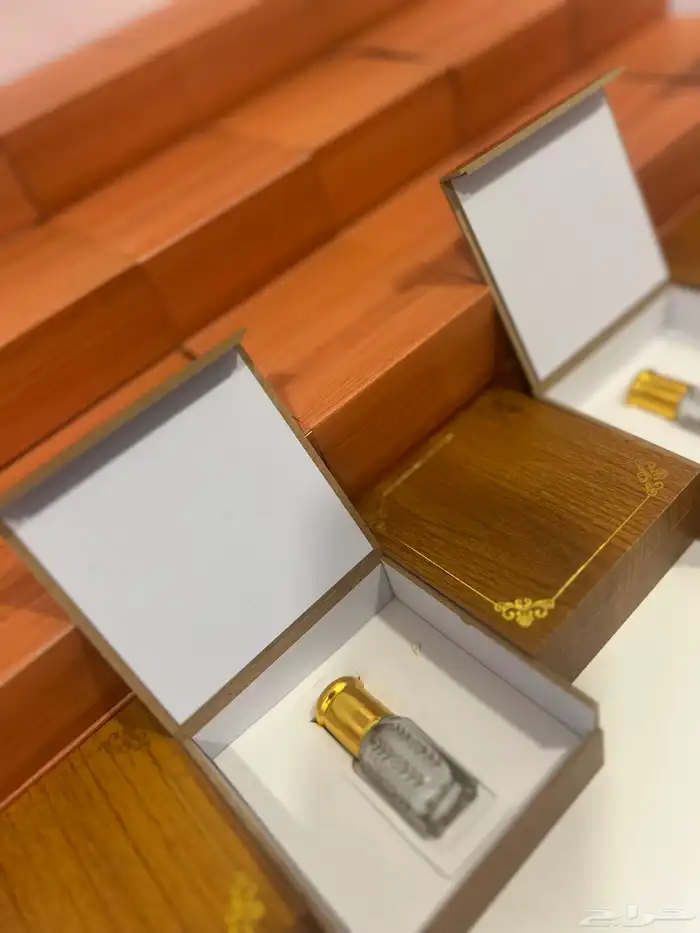 هدايا تولات المسك مع بوكس خشبي انيق 1