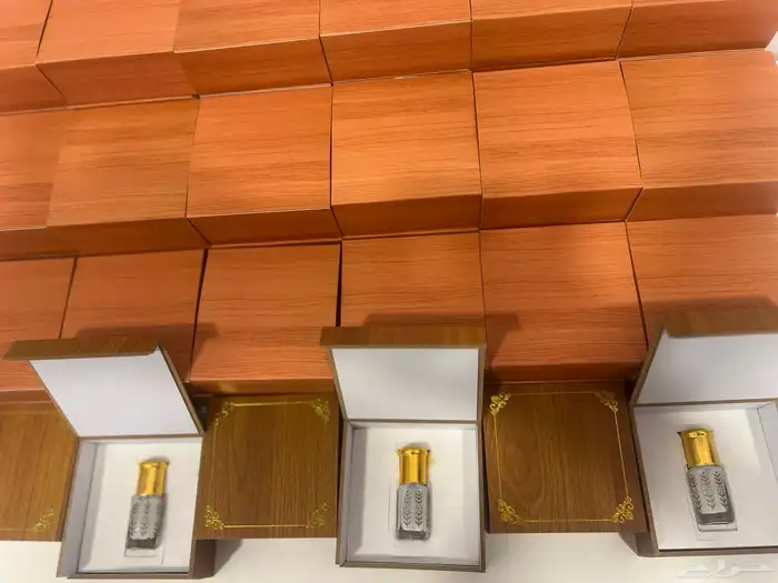 هدايا تولات المسك مع بوكس خشبي انيق 3