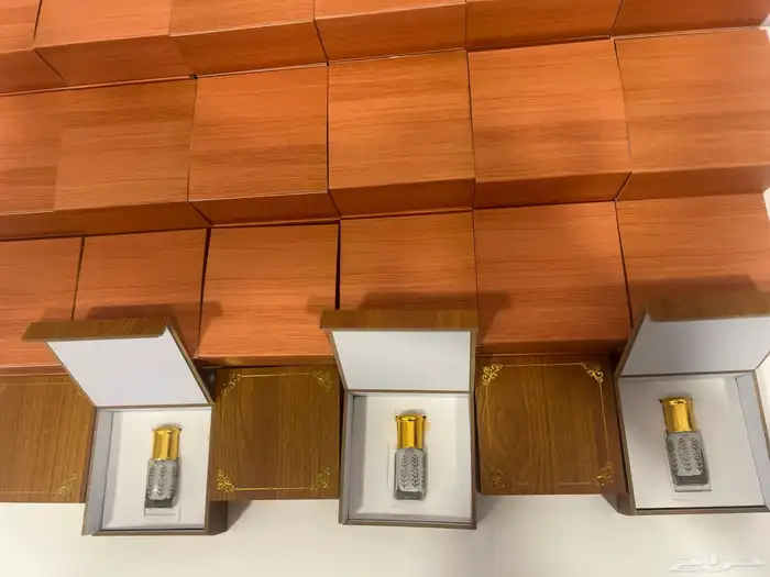 هدايا تولات المسك مع بوكس خشبي انيق 2