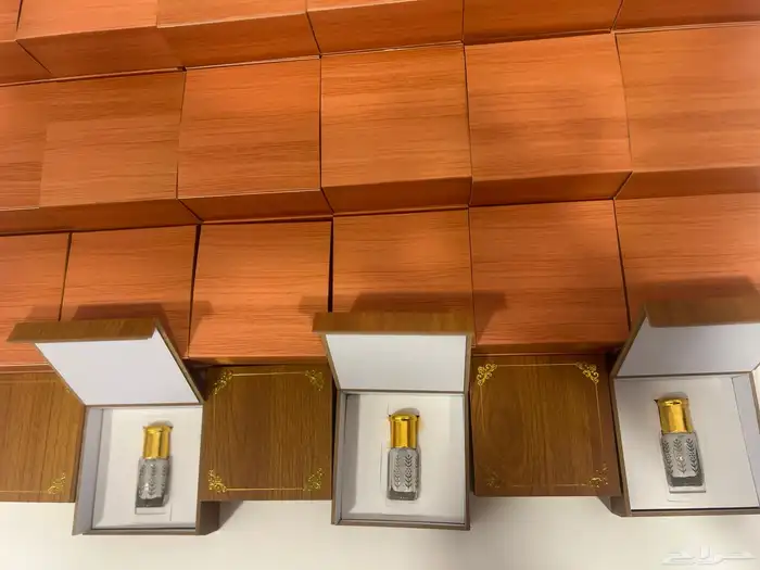 هدايا تولات المسك مع بوكس خشبي انيق 4