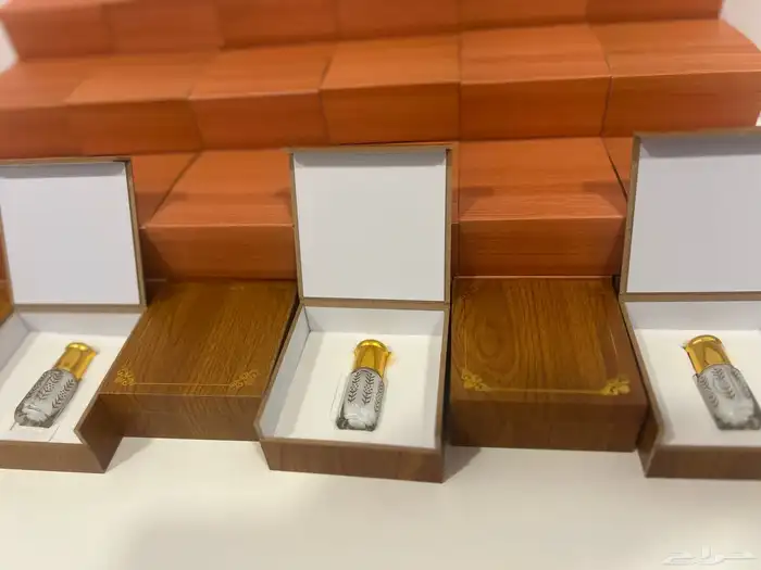 هدايا تولات المسك مع بوكس خشبي انيق 5