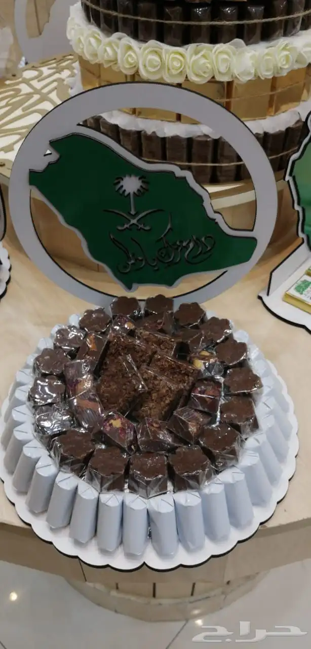 مندوب حلويات كيك حلى ورد هدايا 22