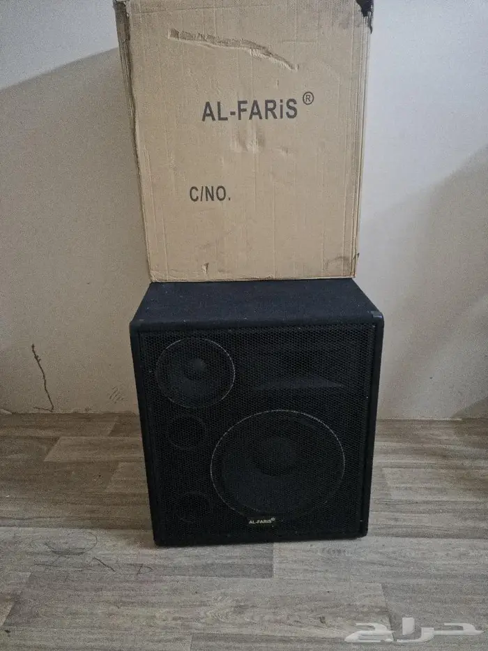 سماعات وماكسات واجهزة دخانية للبيع بكراتينها 3