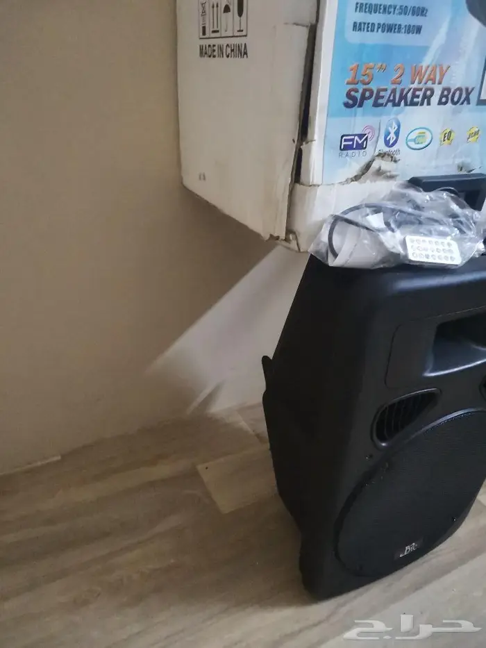 سماعات وماكسات واجهزة دخانية للبيع بكراتينها 4