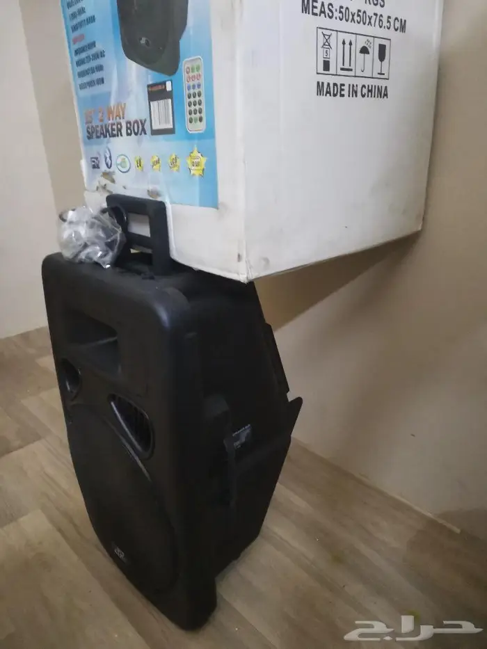 سماعات وماكسات واجهزة دخانية للبيع بكراتينها 6