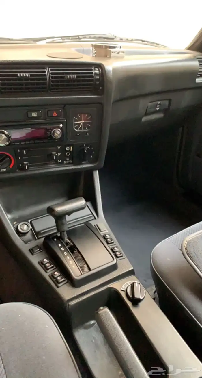 بي أم دبليو الفئة الثالثة موديل 91 320 E30 8