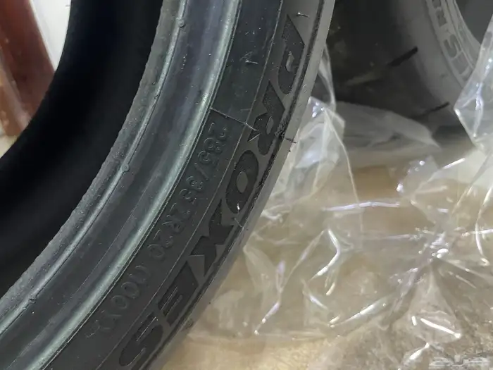 285 35 ZR20 TOYO R888R SEMI-SLICK 5