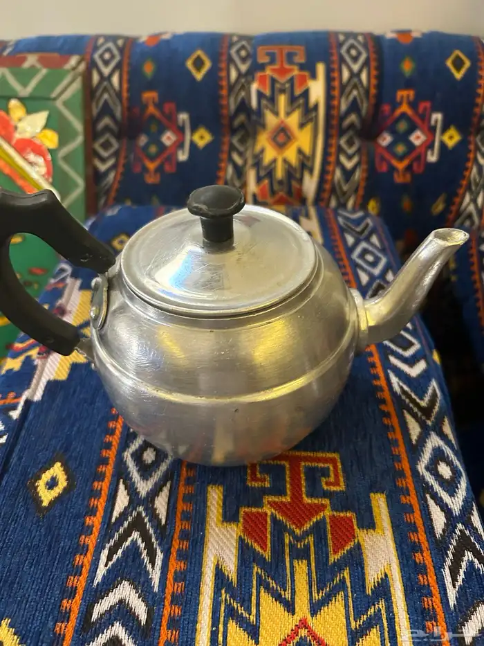 ابريق معدن جميل 3