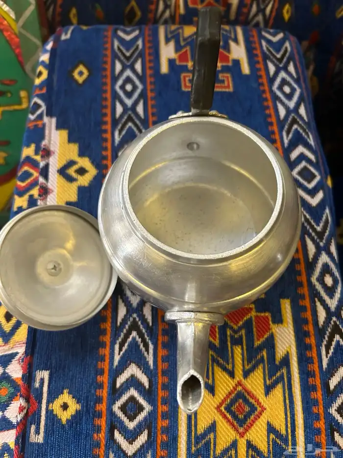 ابريق معدن جميل 5