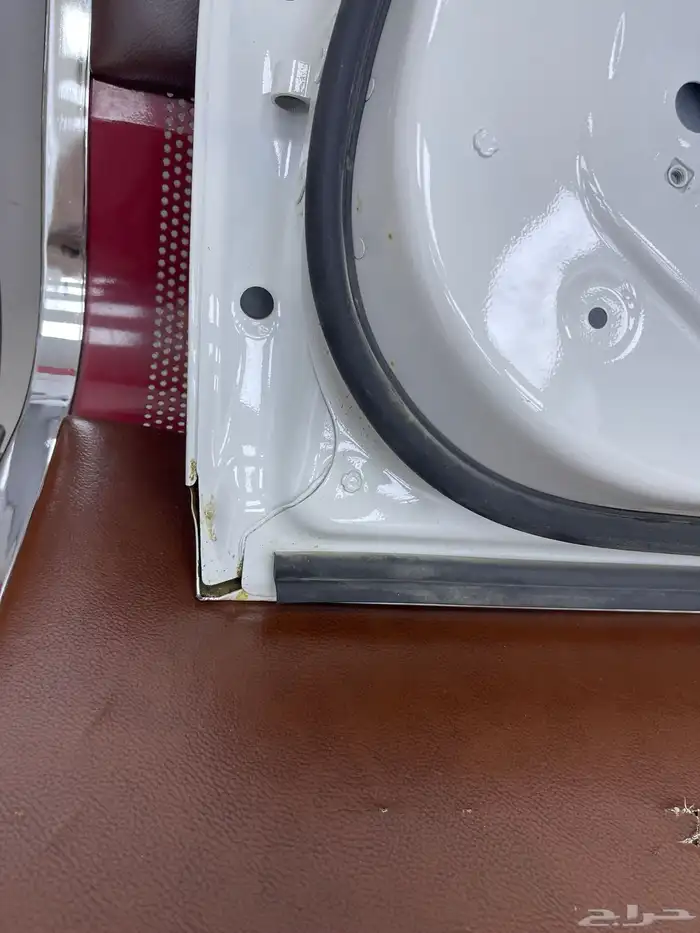 باب خلفي بي ام دبليو 520 و 530 ابيض وكالة 4