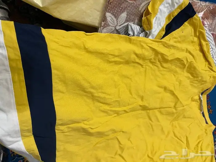 ملابس جديدة وهيلا هوب للبيع القطعه بخمسه 27