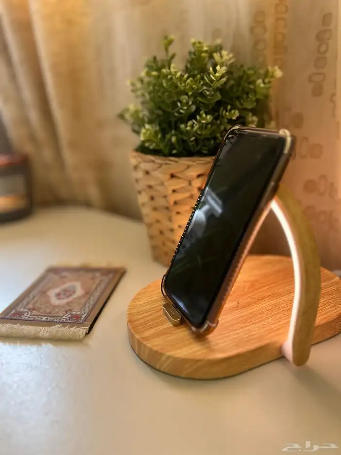 شاحن لاسلكي للجوال مع اضاءة بثلاث مستويات 3