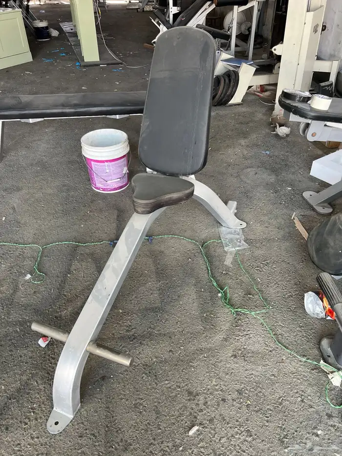 اجهزة نادي رياضي مستخدمة و جديدة تمارين نادي سير دراجة 24