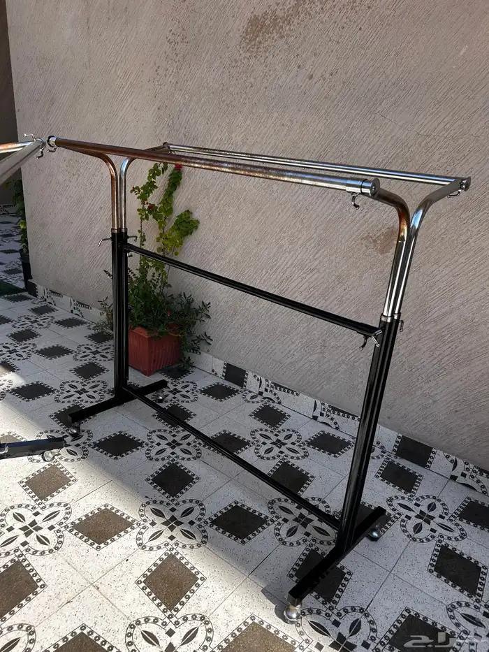 اصحاب المباسط والمحلات 2