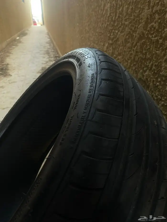 تواير خلفية جنط 19 لكزس Gs2019 جديدة استخدام اسبوع 245 40 19 4