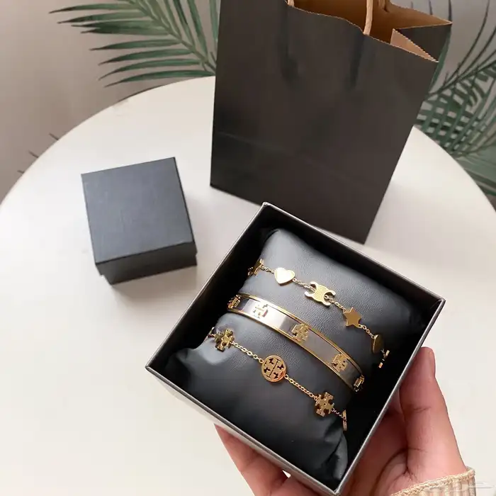 اكسسوارت هاي كواليتي 17