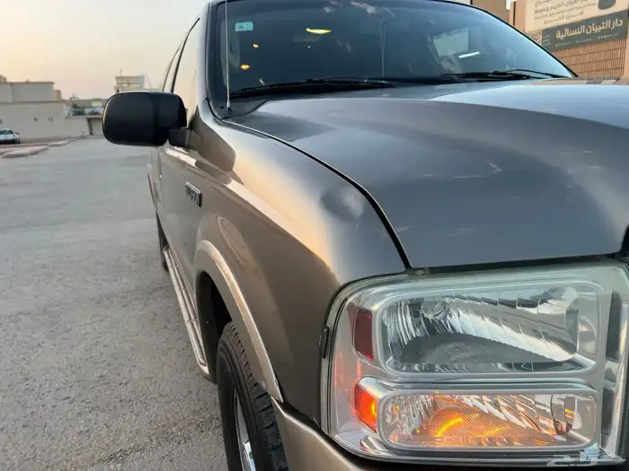 فورد اكسكيرجن  من أجمل الألوان 2005  نظيف جدا 11