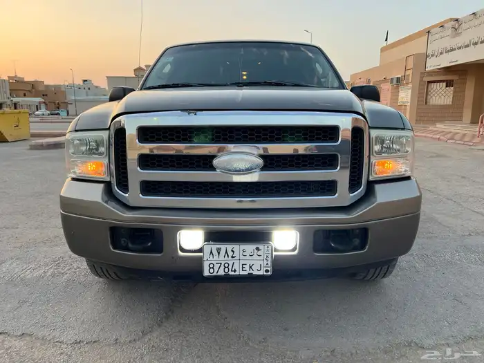 فورد اكسكيرجن  من أجمل الألوان 2005  نظيف جدا 0