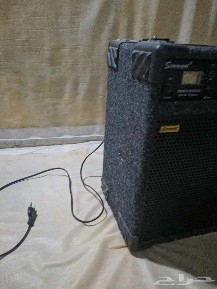 سماعات وماكسات واجهزة دخانية للبيع بكراتينها 34