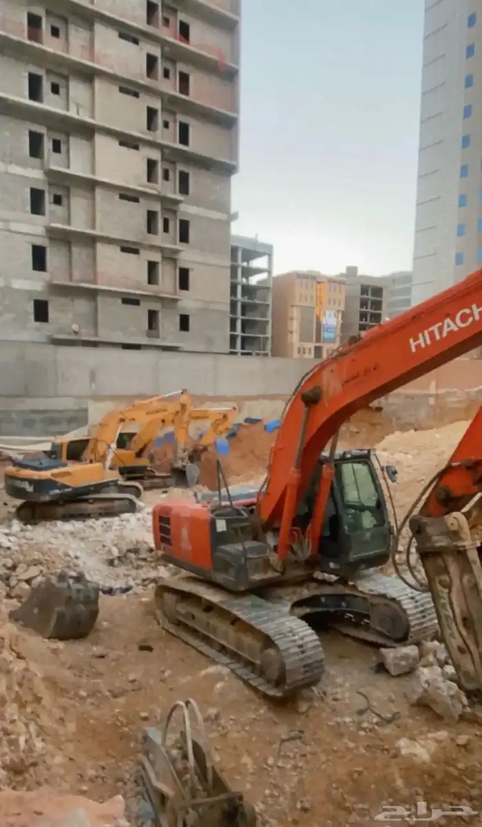 معدات ثقيلة بوكلينات لعمال الهدم و الحفريات 8