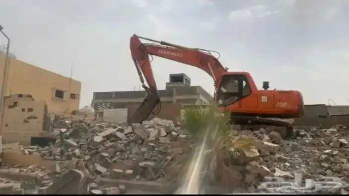 معدات ثقيلة بوكلينات لعمال الهدم و الحفريات 12