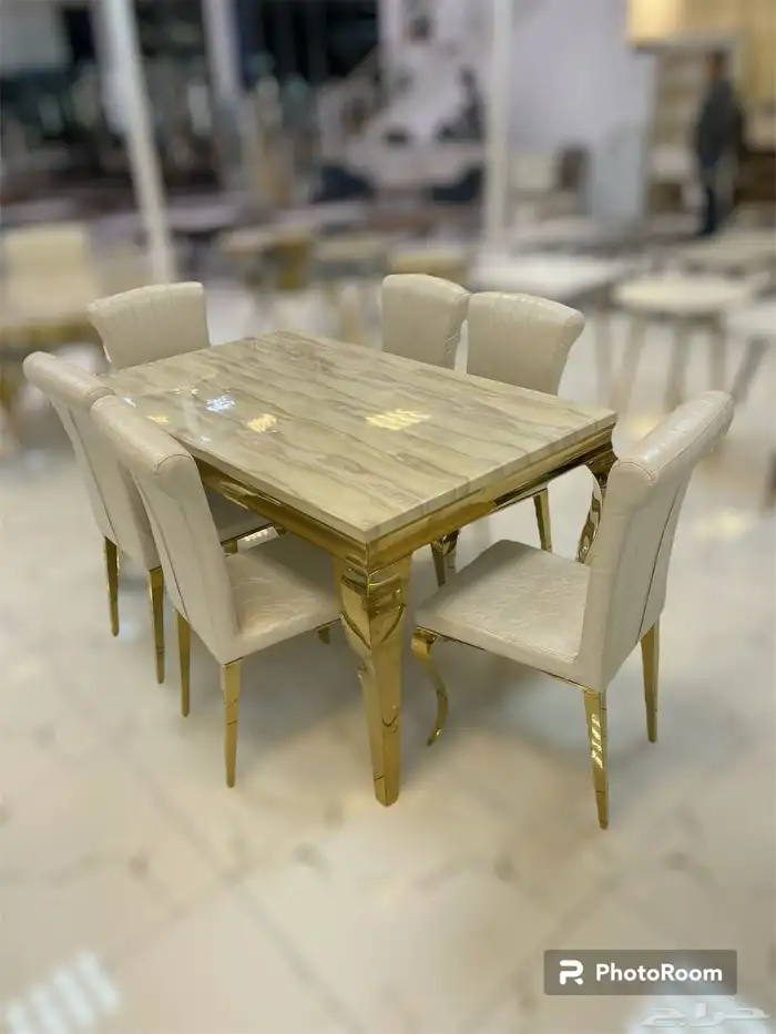 طاولة طعام رخام بتصميم عصري وأنيق 1