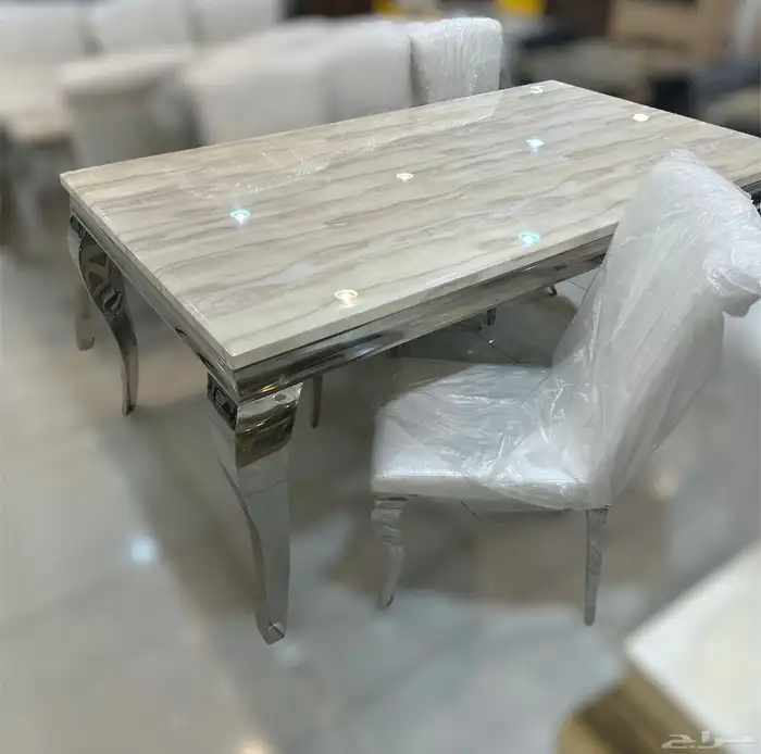 طاولة طعام رخام بتصميم عصري وأنيق 4
