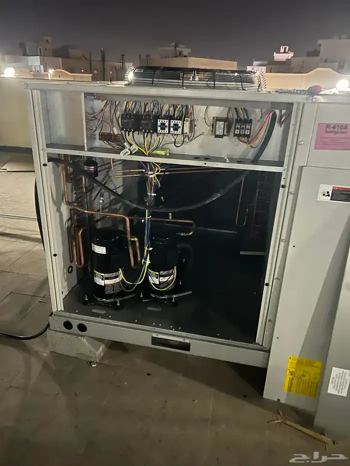 دكت مكيفات مركزية واعمال الكلادينج 7