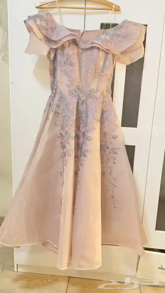 فساتين لبسه وحده نظيفه 3
