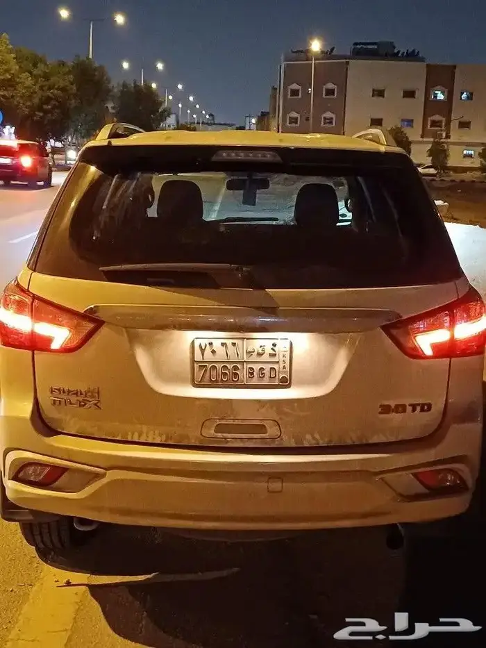 جيب ايسوزوا ديزل ام يو اكس موديل 2019 بدون دبل الحد 50 الف 4