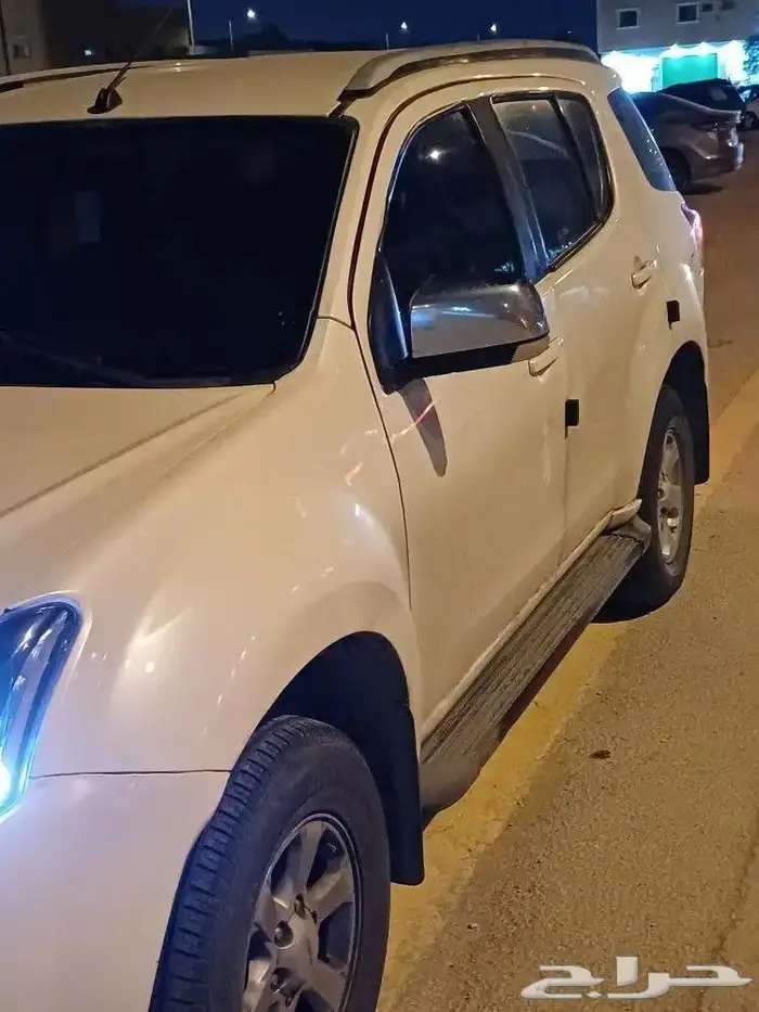 جيب ايسوزوا ديزل ام يو اكس موديل 2019 بدون دبل الحد 50 الف 5